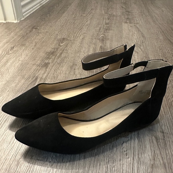black flats - Picture 1 of 4